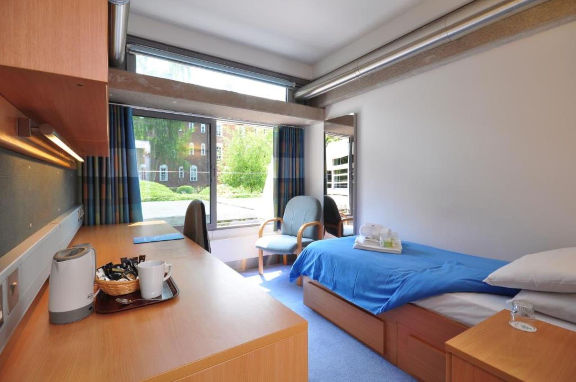 Hotel Christ's College 3*
