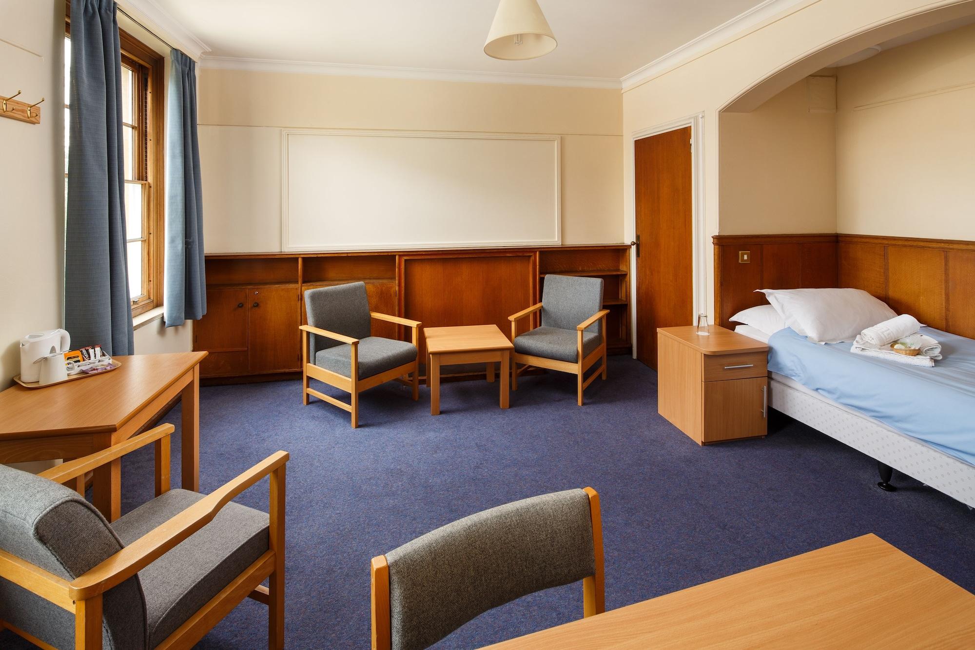 Hotel Christ's College 3*